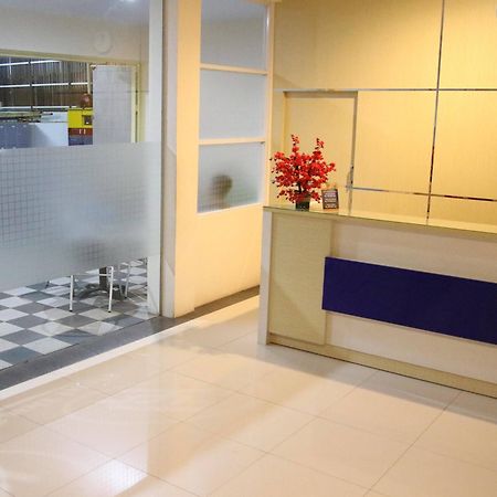 Daya Hotel Макасар Екстер'єр фото