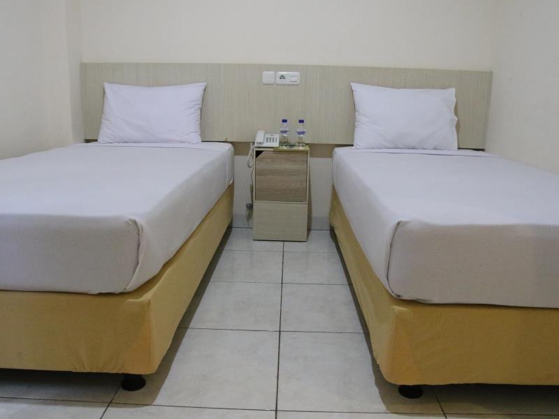 Daya Hotel Макасар Екстер'єр фото